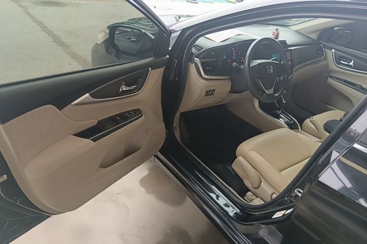 Used Honda Crider 2016 1.8L CVT Luxury Edition Driver Seat