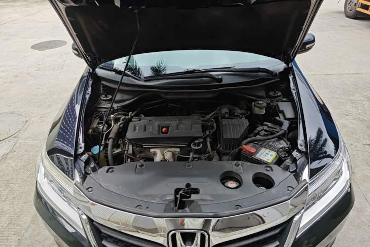 Used Honda Crider 2016 1.8L CVT Luxury Edition Engine Bay