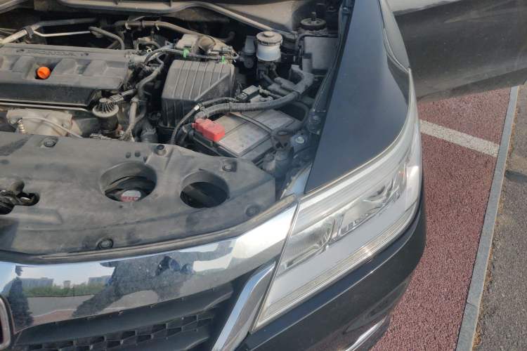 Used Honda Crider 2016 1.8L CVT Comfort Version Engine Bay Left