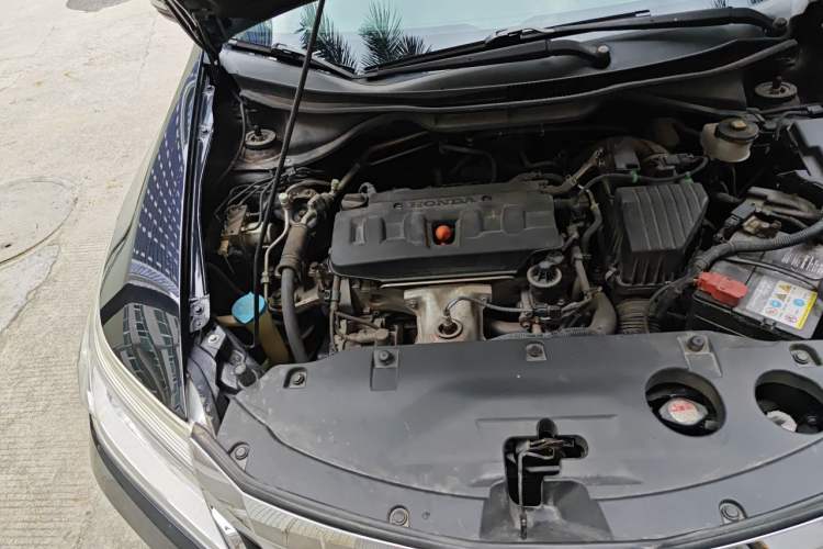 Used Honda Crider 2016 1.8L CVT Luxury Edition Engine Bay Right