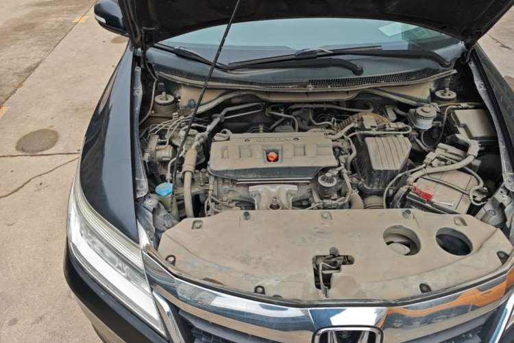 Used Honda Crider 2016 1.8L CVT Luxury Edition Engine Bay Right