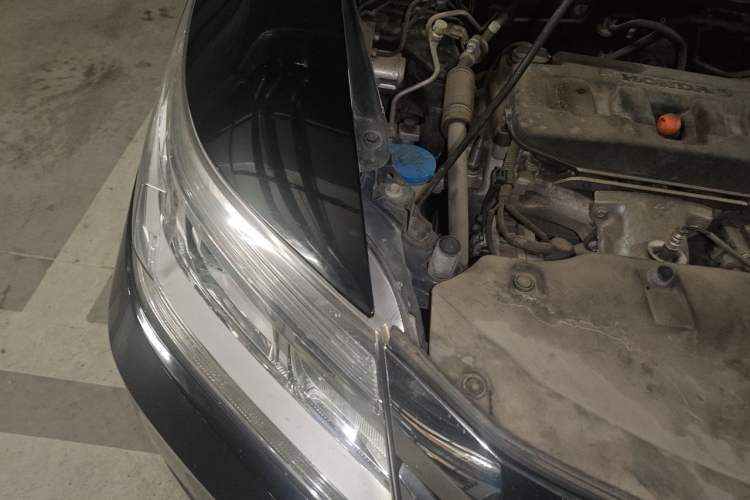 Used Honda Crider 2016 1.8L CVT Luxury Edition Engine Bay Right