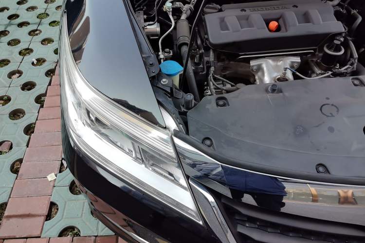 Used Honda Crider 2016 1.8L CVT Luxury Edition Engine Bay Right