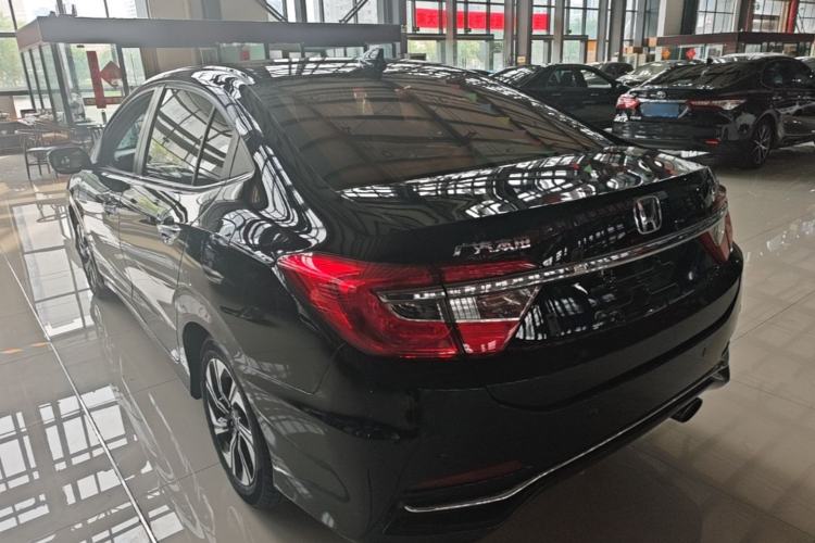Used Honda Crider 2016 1.8L CVT Luxury Edition Exterior 2