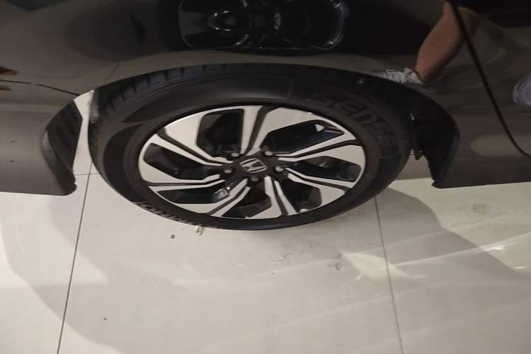 Used Honda Crider 2016 1.8L CVT Luxury Edition Exterior 3