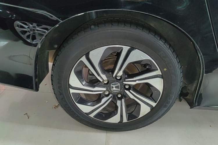Used Honda Crider 2016 1.8L CVT Luxury Edition Exterior 3
