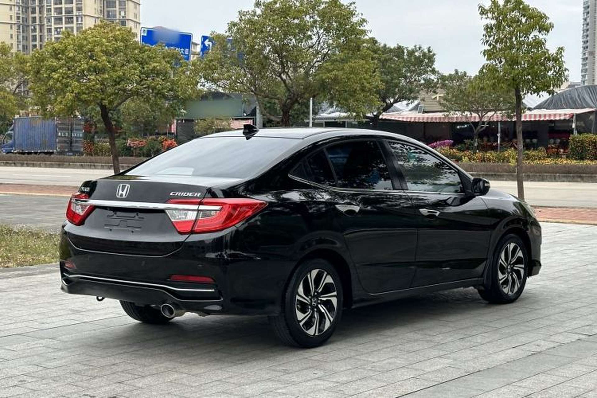 Used Honda Crider 2016 1.8L CVT Luxury Edition Exterior 4