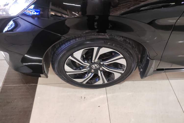 Used Honda Crider 2016 1.8L CVT Comfort Version Exterior 4