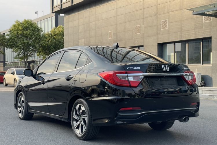 Used Honda Crider 2016 1.8L CVT Luxury Edition Exterior 4