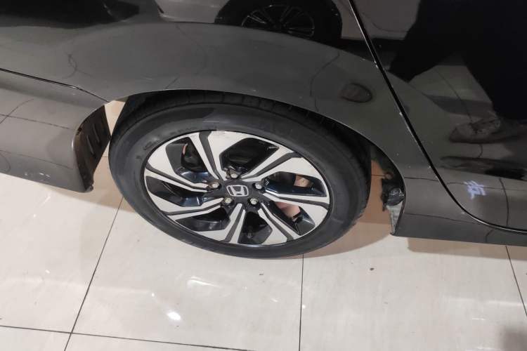 Used Honda Crider 2016 1.8L CVT Comfort Version Exterior 5