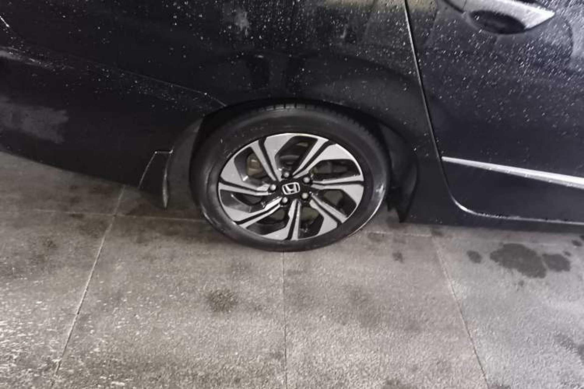 Used Honda Crider 2016 1.8L CVT Luxury Edition Exterior 5