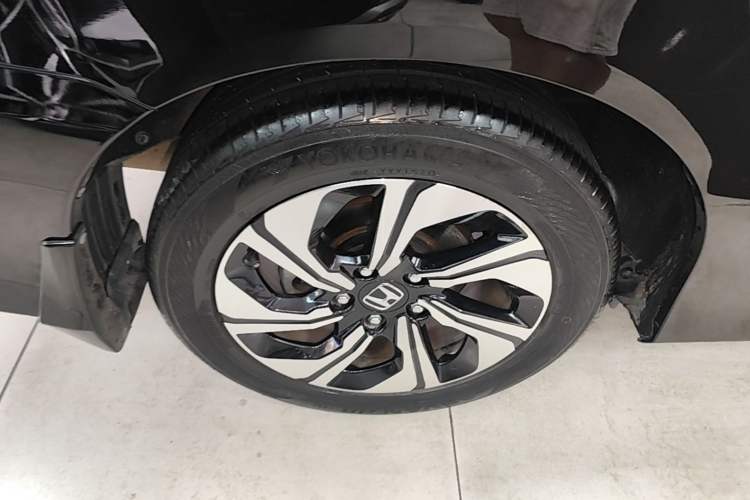 Used Honda Crider 2016 1.8L CVT Comfort Version Exterior 5