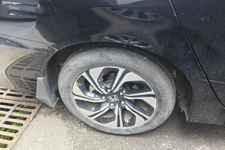 Used Honda Crider 2016 1.8L CVT Luxury Edition Exterior 5