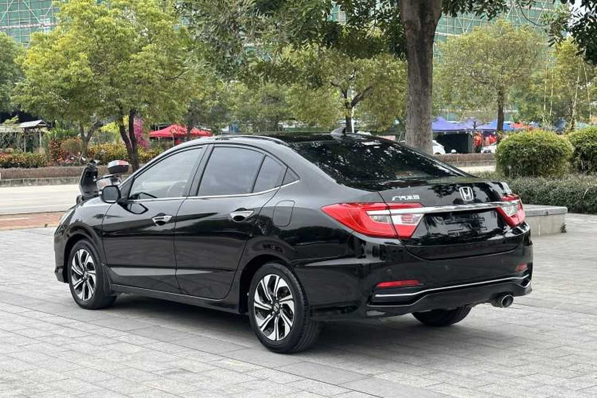 Used Honda Crider 2016 1.8L CVT Luxury Edition Exterior 6