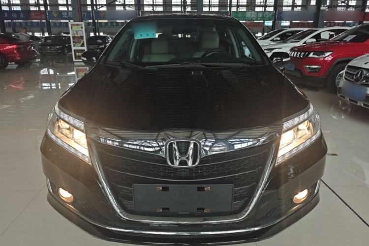 Used Honda Crider 2016 1.8L CVT Luxury Edition Front