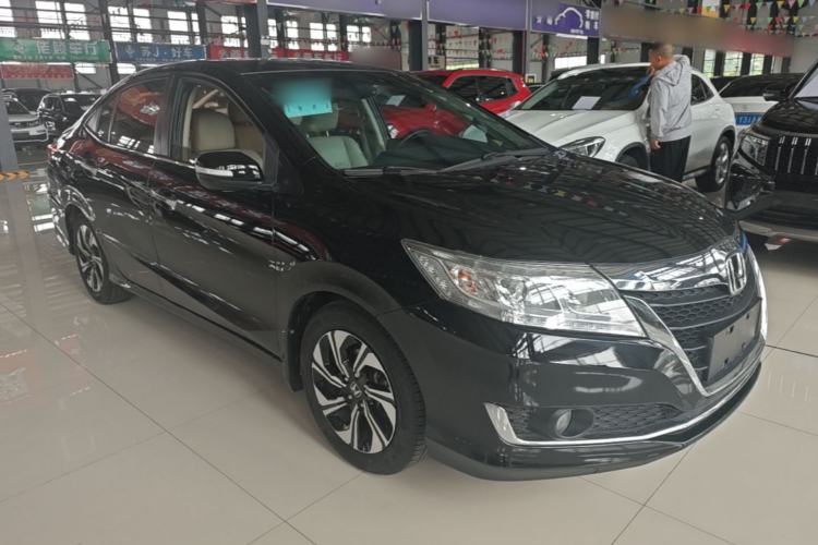 Used Honda Crider 2016 1.8L CVT Luxury Edition Front Right 45 Deg