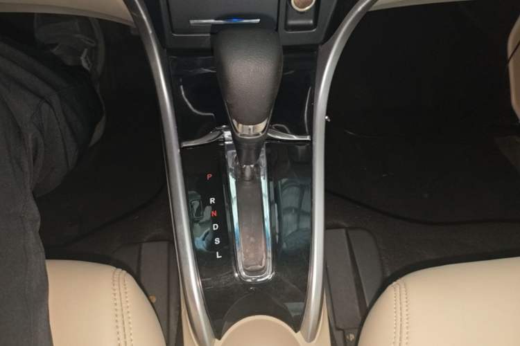 Used Honda Crider 2016 1.8L CVT Luxury Edition Gear Lever