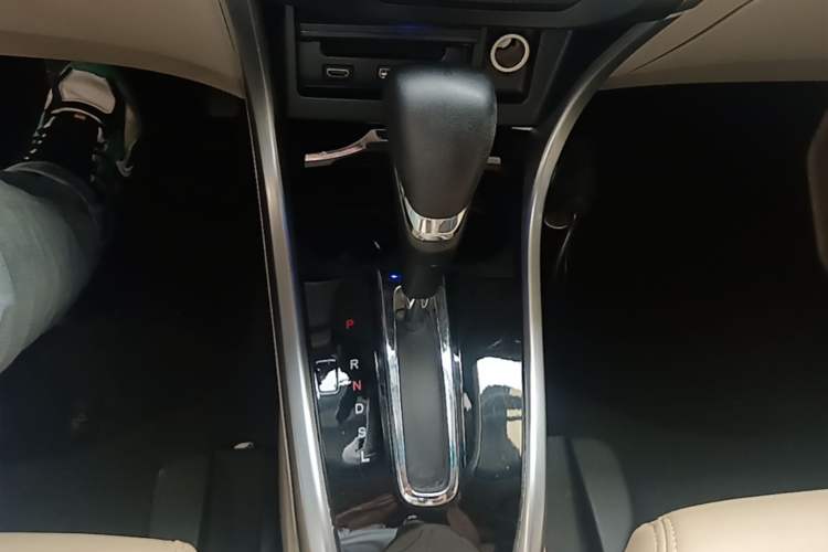 Used Honda Crider 2016 1.8L CVT Luxury Edition Gear Lever