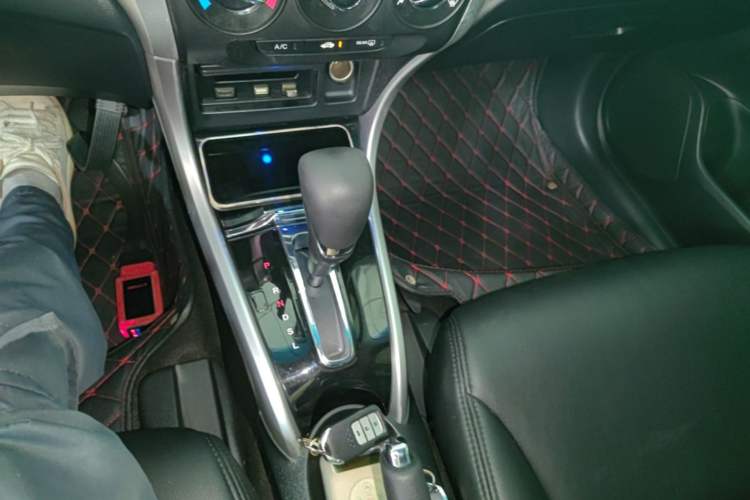 Used Honda Crider 2016 1.8L CVT Luxury Edition Gear Lever