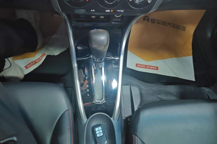 Used Honda Crider 2016 1.8L CVT Luxury Edition Gear Lever