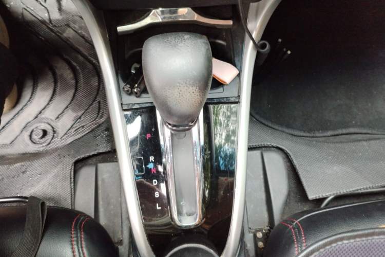 Used Honda Crider 2016 1.8L CVT Luxury Edition Gear Lever