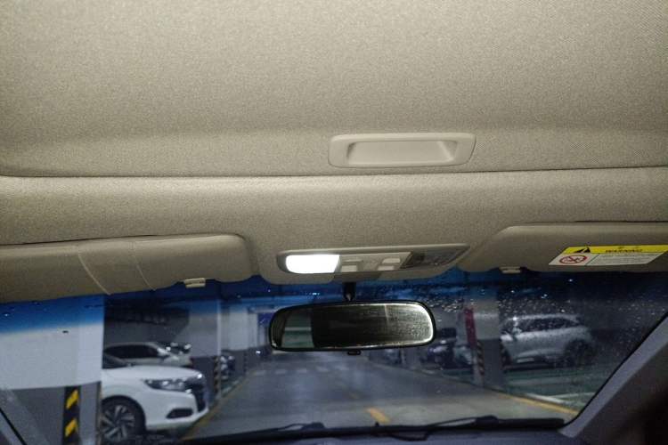 Used Honda Crider 2016 1.8L CVT Luxury Edition Headliner