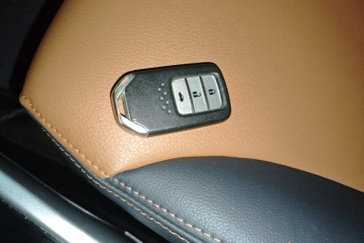 Used Honda Crider 2016 1.8L CVT Luxury Edition Interior 1