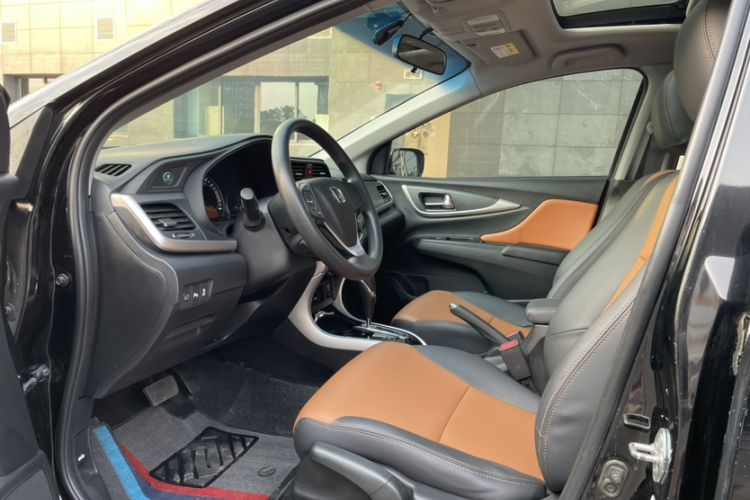 Used Honda Crider 2016 1.8L CVT Luxury Edition Interior 2