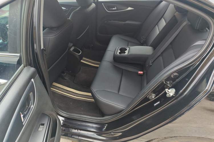 Used Honda Crider 2016 1.8L CVT Luxury Edition Interior 2