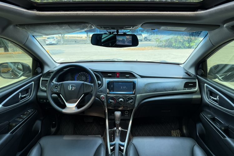 Used Honda Crider 2016 1.8L CVT Luxury Edition Interior 3