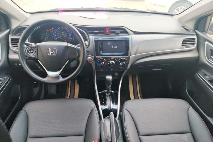 Used Honda Crider 2016 1.8L CVT Luxury Edition Interior 3