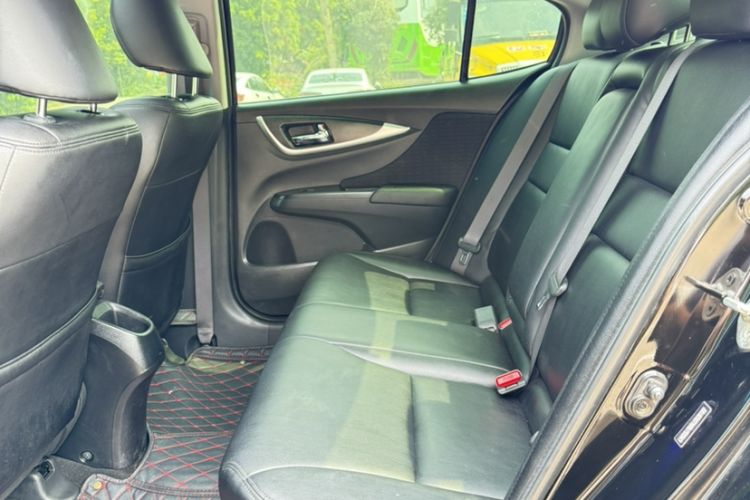 Used Honda Crider 2016 1.8L CVT Luxury Edition Interior 5