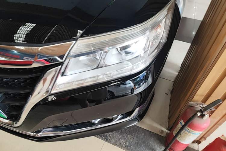 Used Honda Crider 2016 1.8L CVT Comfort Version Left Front Headlight