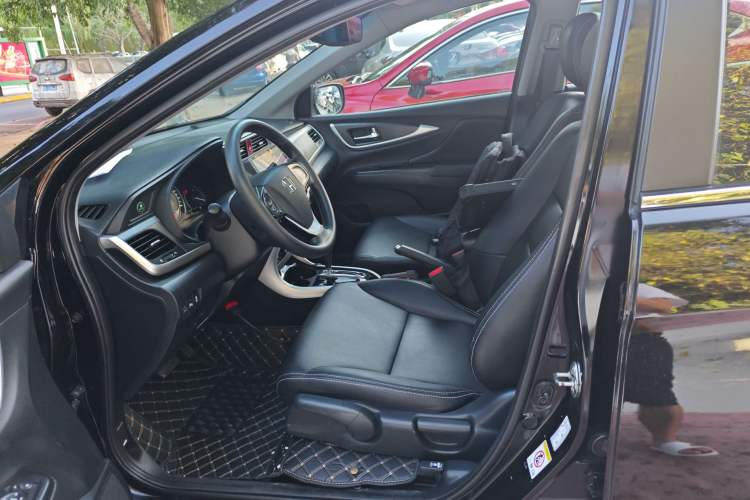 Used Honda Crider 2016 1.8L CVT Luxury Edition Left Front Seat