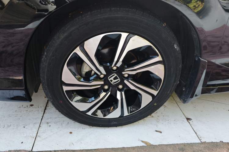 Used Honda Crider 2016 1.8L CVT Luxury Edition Left Front Wheel Hub