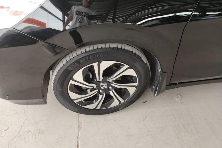 Used Honda Crider 2016 1.8L CVT Leading Edition Left Front Wheel Hub