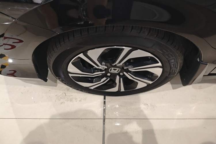 Used Honda Crider 2016 1.8L CVT Luxury Edition Left Front Wheel Hub
