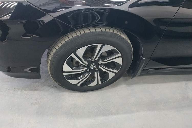 Used Honda Crider 2016 1.8L Manual Luxury Edition Left Front Wheel Hub