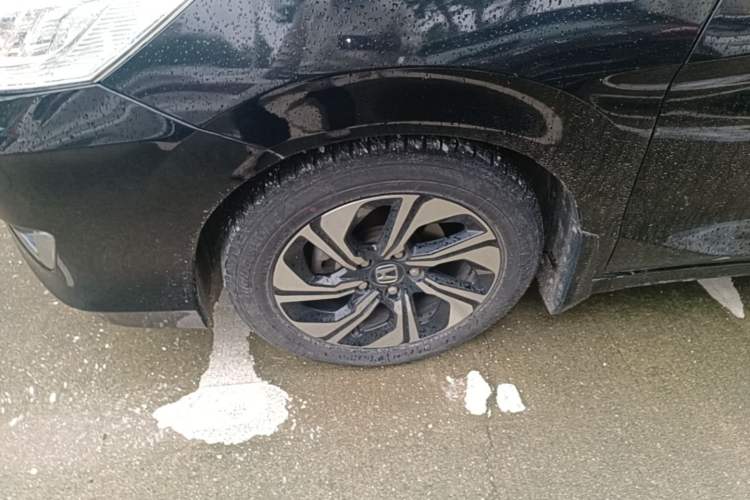 Used Honda Crider 2016 1.8L CVT Luxury Edition Left Front Wheel Hub