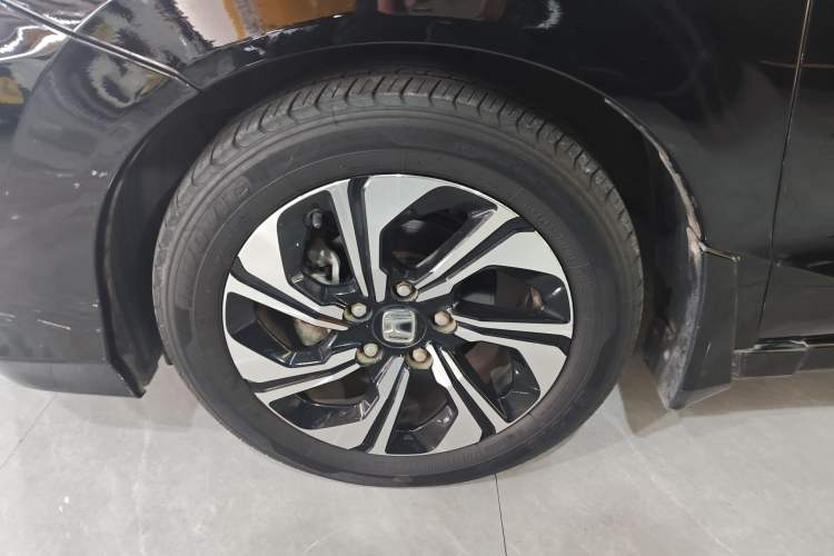Used Honda Crider 2016 1.8L CVT Luxury Edition Left Front Wheel Hub