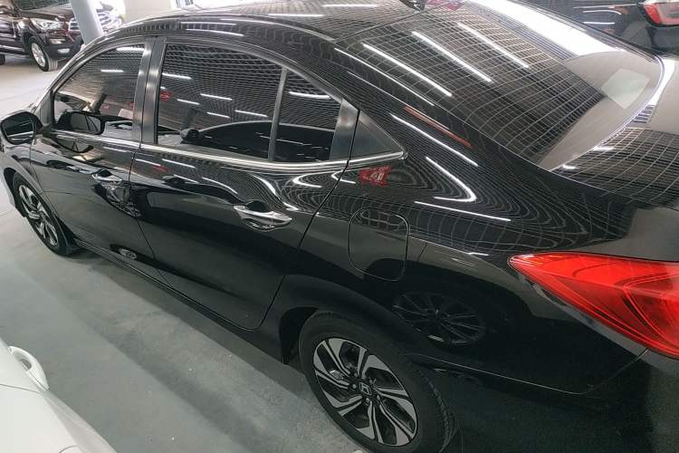 Used Honda Crider 2016 1.8L Manual Luxury Edition Left Side