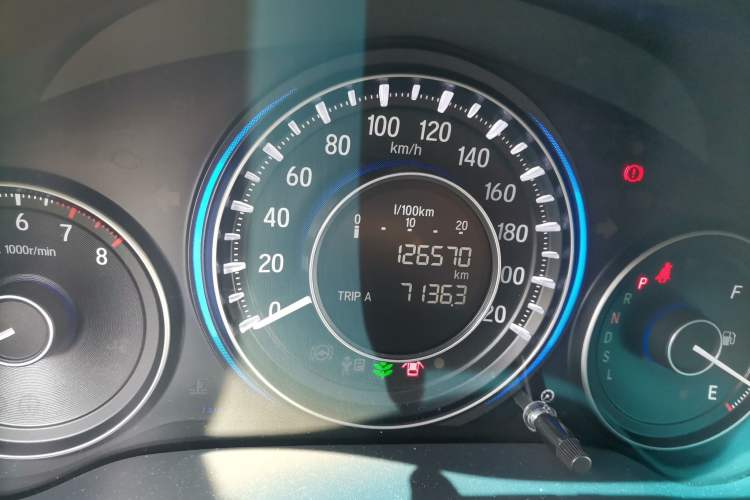 Used Honda Crider 2016 1.8L CVT Luxury Edition Odometer Close Up