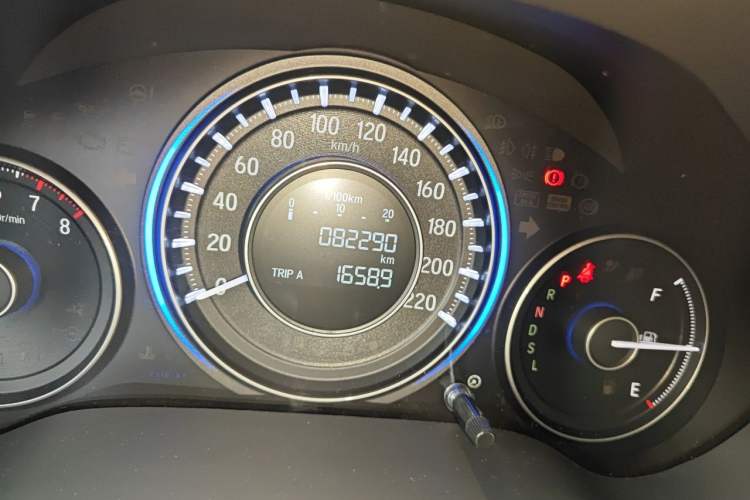 Used Honda Crider 2016 1.8L CVT Luxury Edition Odometer Close Up