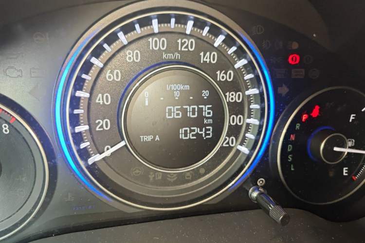 Used Honda Crider 2016 1.8L CVT Luxury Edition Odometer Close Up