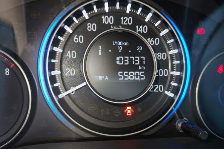 Used Honda Crider 2016 1.8L Manual Luxury Edition Odometer Close Up