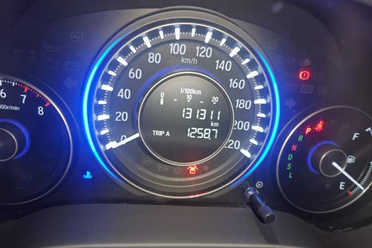Used Honda Crider 2016 1.8L CVT Luxury Edition Odometer Close Up
