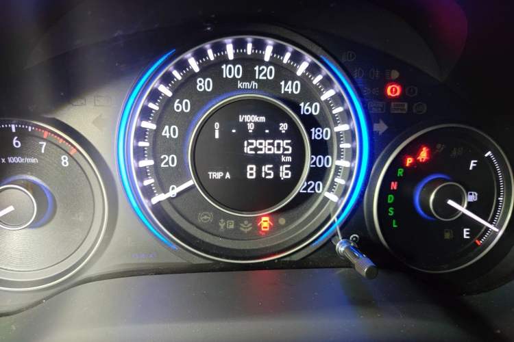 Used Honda Crider 2016 1.8L CVT Comfort Version Odometer Close Up