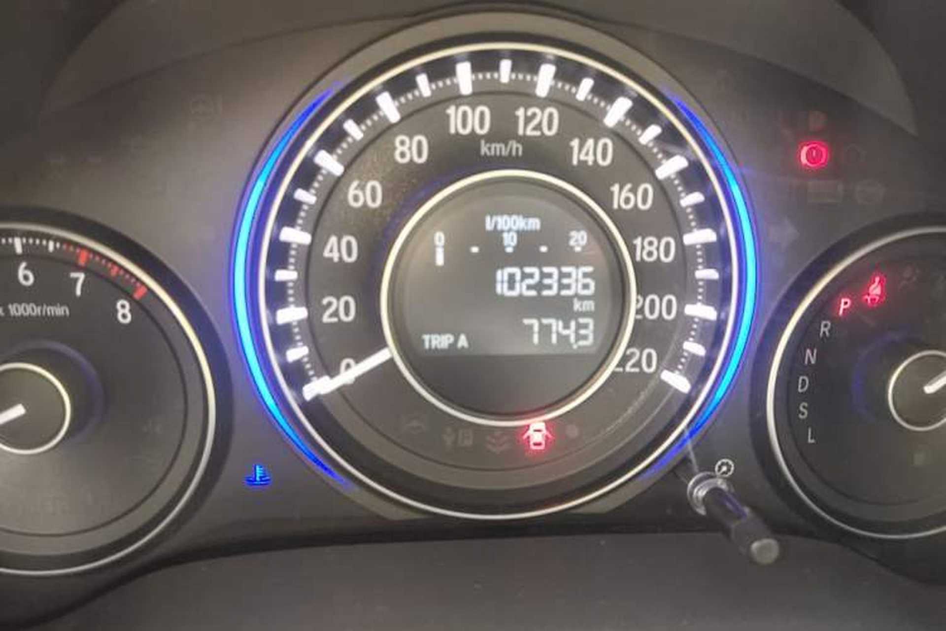 Used Honda Crider 2016 1.8L CVT Luxury Edition Odometer Close Up