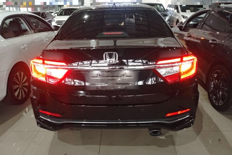 Used Honda Crider 2016 1.8L CVT Luxury Edition Rear