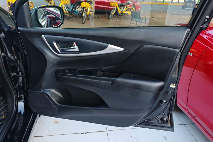 Used Honda Crider 2016 1.8L CVT Luxury Edition Right Front Door Interior